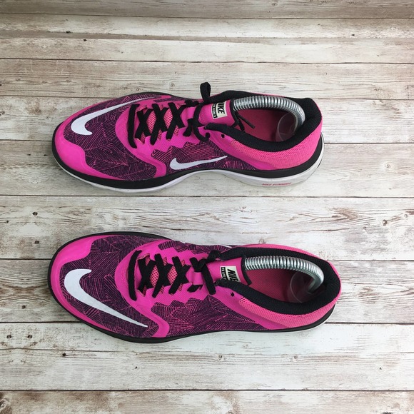 Nike FS Lite Run 3 Womens 7 Pink Black White - Picture 2 of 8